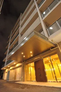 千葉県浦安市猫実4【マンション】の外観