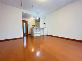 レオパレスエテルナたかせ【2階】の居間