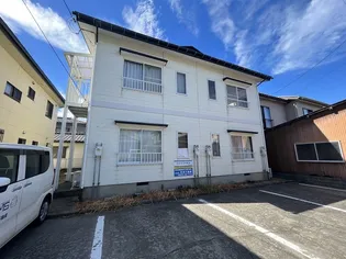 新潟県新発田市新富町3【アパート】の外観