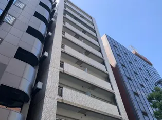 東京都新宿区西新宿3【マンション】の外観