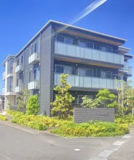 プレミアスの画像