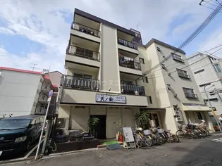 マンション富【1階】の外観