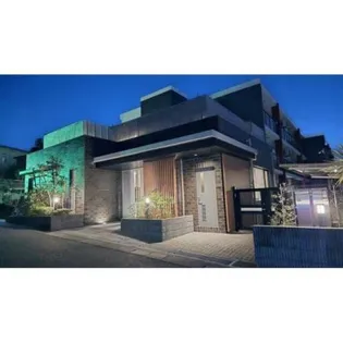 フリースクエア英の画像