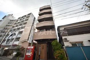 レジデンス16番館【2階】の外観