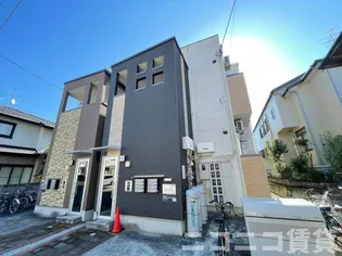 ヴィラ・カミーユ【2階】の外観