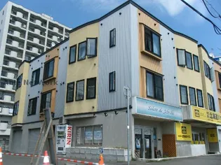 レユシール参番館【3階】の外観