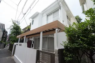 東京都新宿区四谷4【アパート】の外観