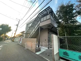 ハウスファイブ【2階】の外観