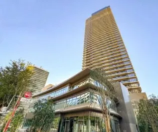 東京都新宿区西新宿8【マンション】の外観