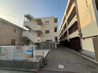 吉岡ハイツ【2階】の外観