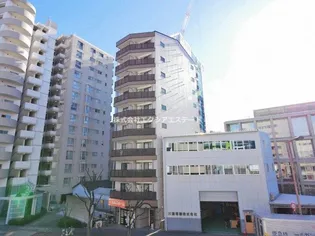 ラ・リッシュ北梅田【7階】の外観