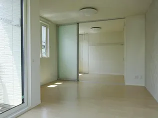 クレンヒルZERO【1階】の居間