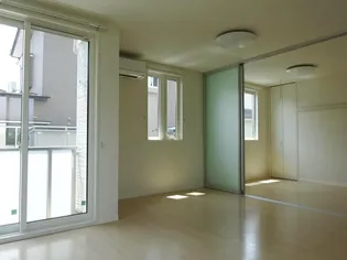 クレンヒルZERO【1階】の居間