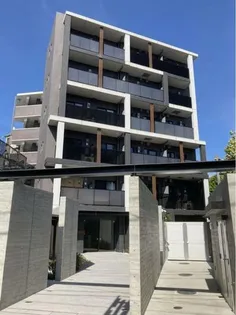 東京都新宿区中落合1【マンション】の外観