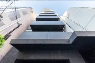 東京都台東区入谷1【マンション】の外観