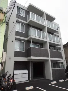 ラフィーネ澄川の画像