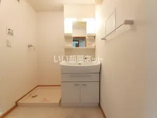 シャトール・タカ I【2階】の内装