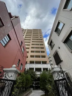 プレサンス泉セントマーク【4階】の外観