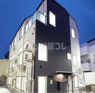 東京都新宿区富久町【アパート】の外観