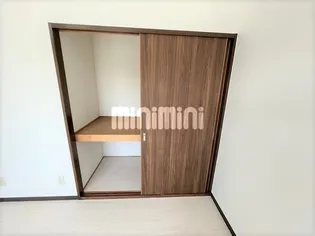 メローハウス【2階】の内装