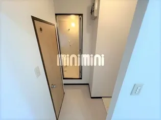 メローハウス【2階】の内装