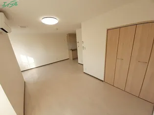 ベース四日市【5階】の内装