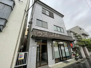 サン・ステイタス【1階】の外観