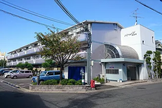 バンシャイン法善寺【2階】の外観