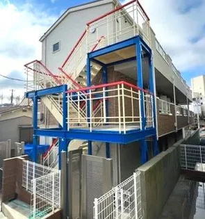 KIZAHASHI【2階】の外観