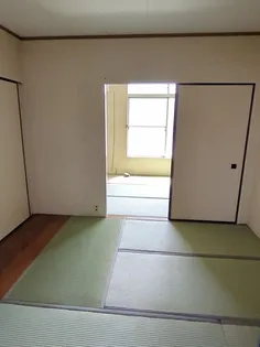 由美ハイツ【2階】の居間