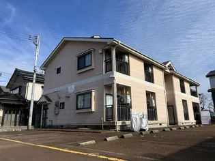 新潟県長岡市中島3【アパート】の外観