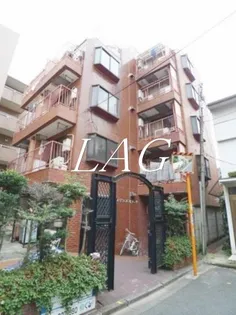 東京都新宿区大京町【マンション】の外観