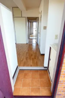 マンション中野【3階】の玄関