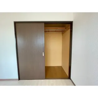 ペルル渡辺【2階】の内装