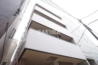 ラフィネ横浜【2階】の外観