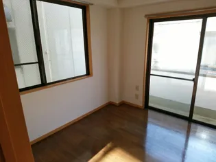 東京都杉並区上高井戸1【マンション】の外観