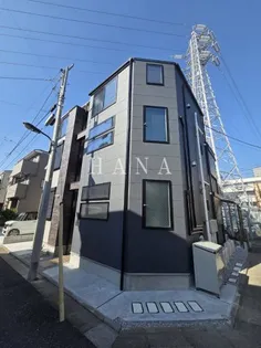 ユニヴェール西新井【1階】の外観