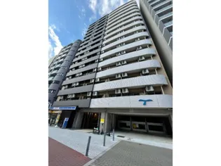 SERENiTE本町reflet【3階】の外観