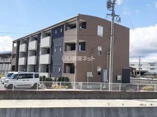 エメラルドグリーンの画像