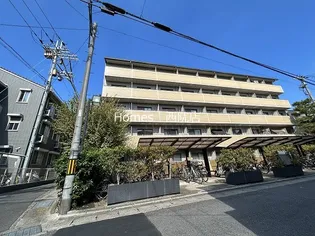 ヤングヴィレッジ嵯峨【2階】の外観