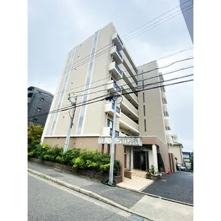 コンソラトゥール【6階】の外観