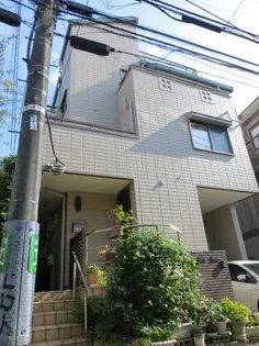 イースト・ガーデン【1階】の外観