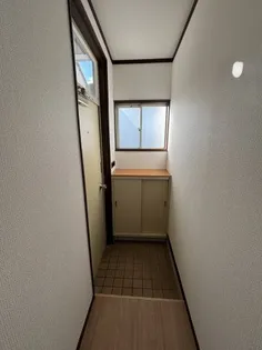 第三グリーンハイツ【2階】の玄関