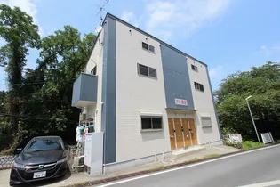 静岡県浜松市中央区鹿谷町【アパート】の外観