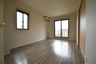 BEREO西荻窪【2階】の居間