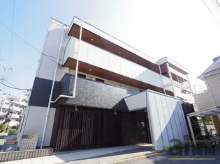 埼玉県新座市栗原6【マンション】の外観