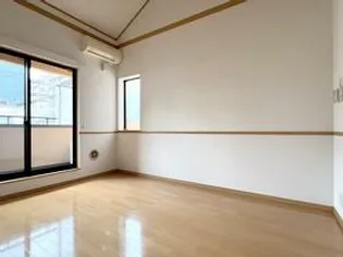 パームグローヴ【2階】の外観