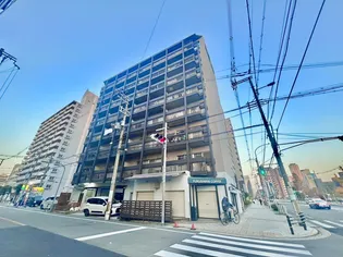 西ナンバグランドビルの外観