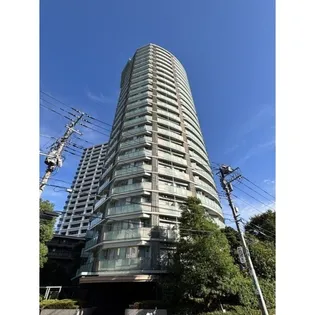 東京都品川区西五反田3【マンション】の外観