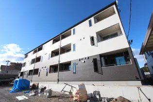 LA U LEA 富沢の画像